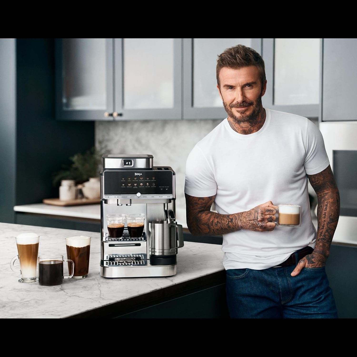 Ninja AutoBarista Fully Automatic Espresso Machine | 10 One Touch Hot & Iced Drink Options, Built-in Coffee Grinder, Milk Frother | Easy Self-Clean | Latte, Cappuccino, Cold Brew – AE1001