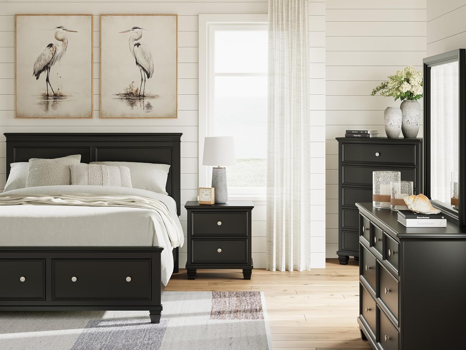 Signature Design by Ashley Lanolee Traditional 5 Drawer Chest for Bedroom, Black
